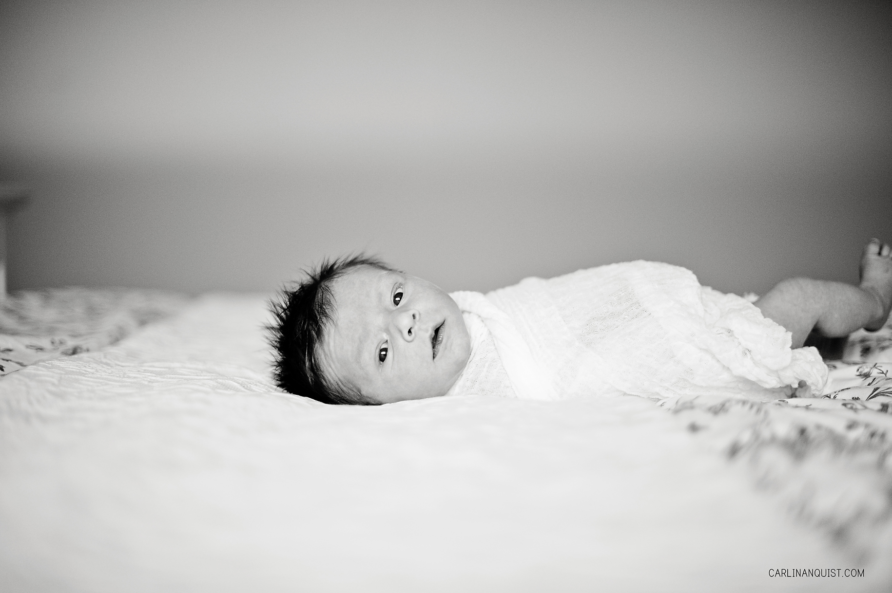 Lifestyle Newborn Photos | Calgary Newborn Photographer | In Home Newborn Session | Baby | Carlin Anquist Photography