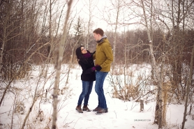 Winter Engagement Photo | Calgary Wedding Photographers | Carlin Anquist Photography