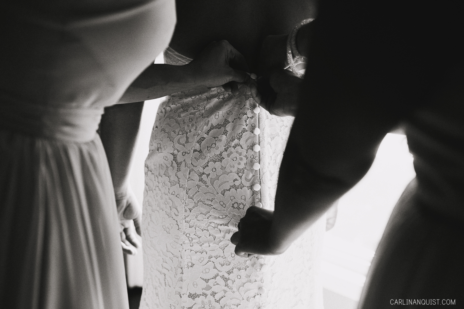 Bride Getting Ready | Calgary Wedding Photographer