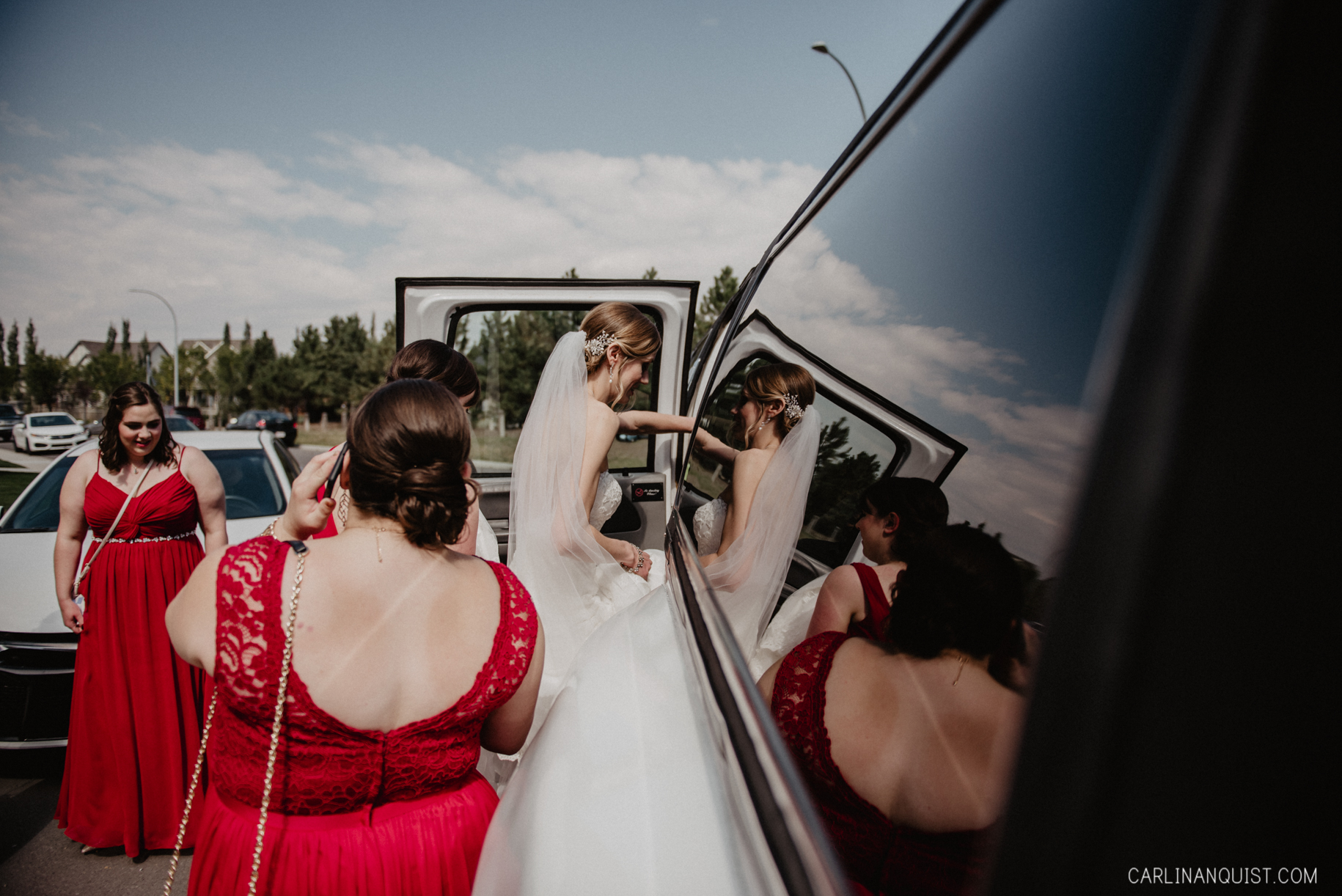 Bride Getting in Limo | Calgary Wedding Photographer