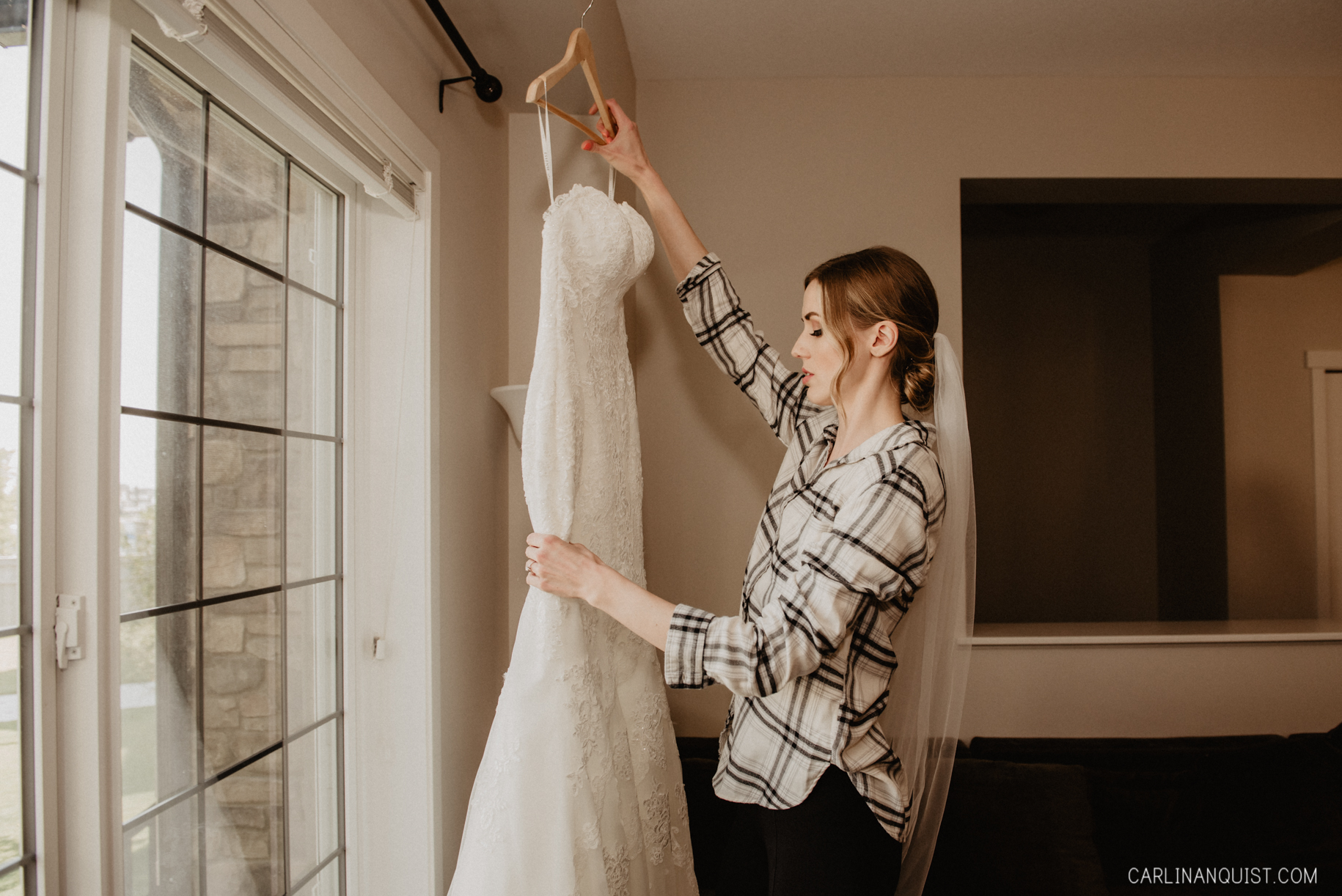 Bridal Gown | Calgary Wedding Photographer