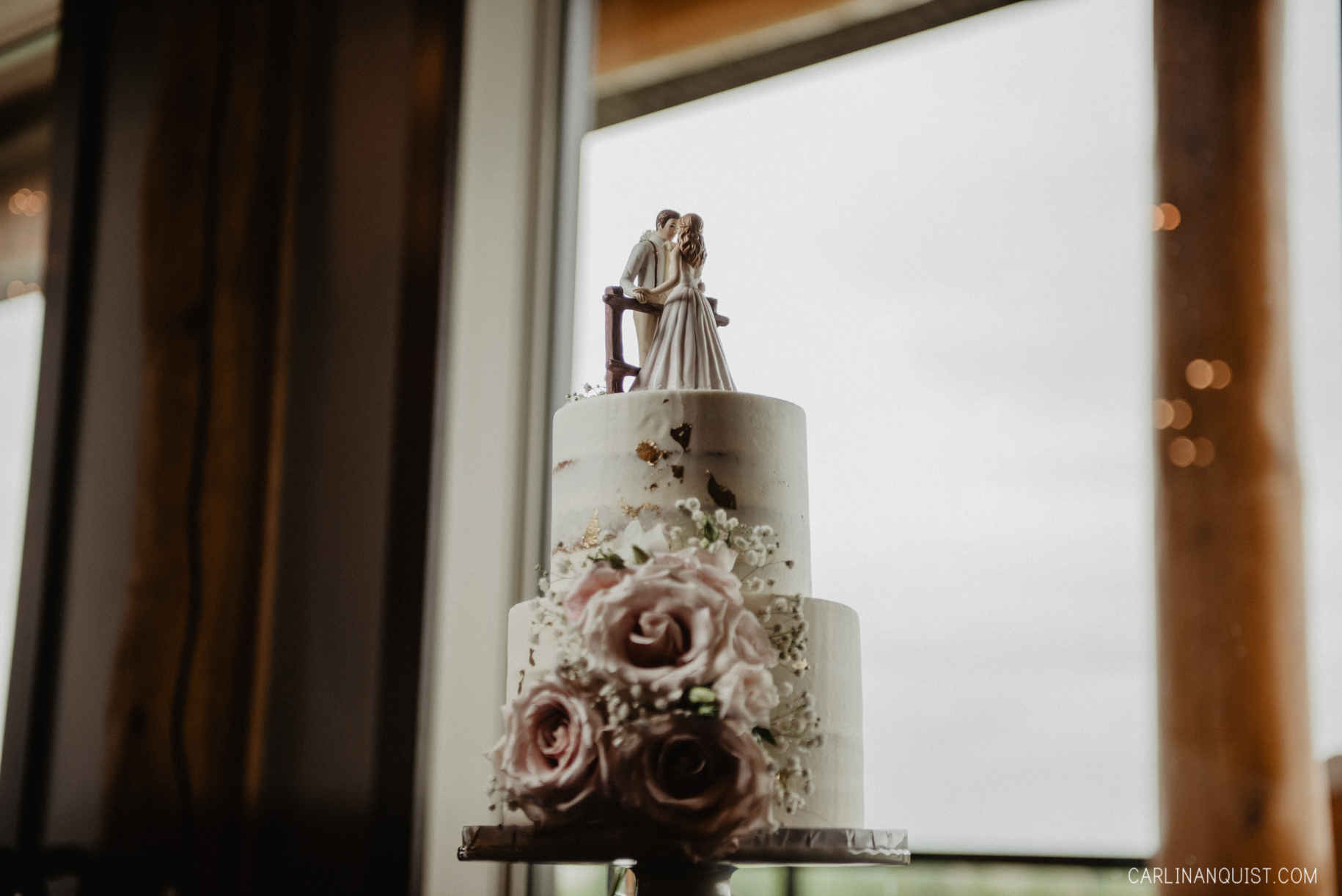 Wedding Cake by Pretty Sweet Bakery | Apple Creek Golf Course 