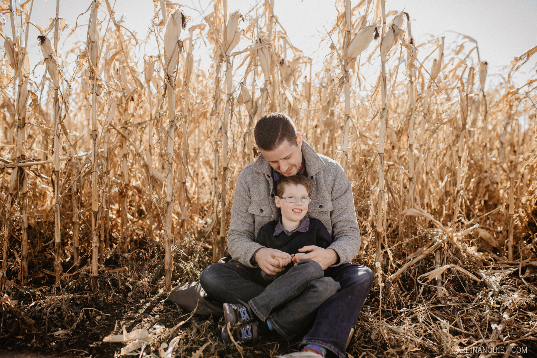 Calgary Corn Maze Family Photographer